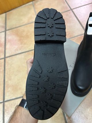 Botines Chelsea Clarks Negro Cuero