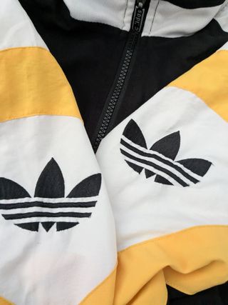 Chaqueta Adidas Vintage 90s Negra y Amarilla
