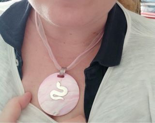 Colgante nácar y plata serpiente