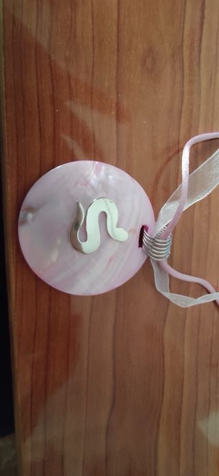 Colgante nácar y plata serpiente