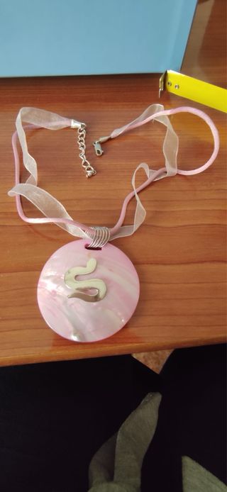 Colgante nácar y plata serpiente