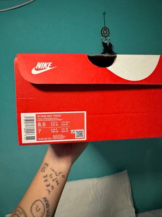 Caja Nike Roja