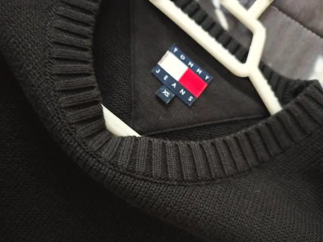 Jersey Tommy Jeans Slim Fit negro Hombre