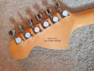 Squier Fender Affinity Strat Series HSS Guitarra!!