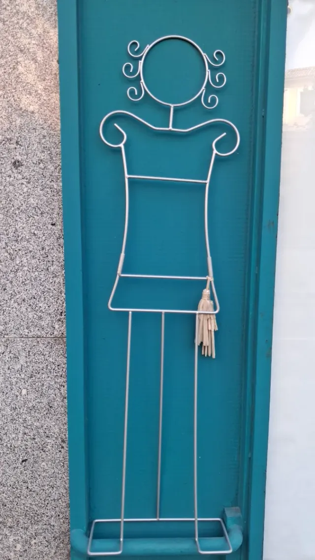 Maniquí silueta plateado  1.50 cm