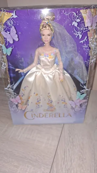 Bambola abito da sposa Barbie Cenerentola