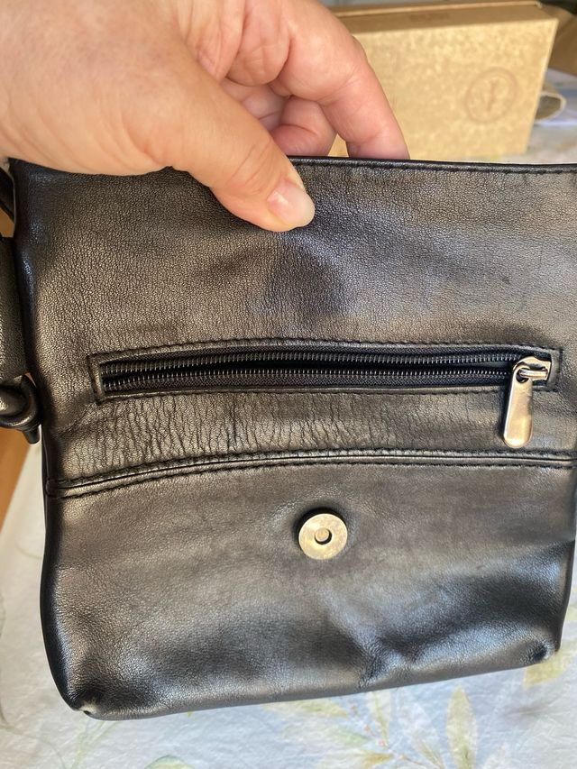 Bolso de piel negro Maltese