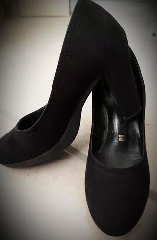 Décolleté camoscio nero tacco largo