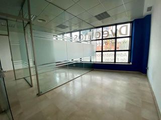 Oficina en venta en Arco Norte - Avda. España en Dos Hermanas