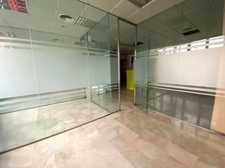 Oficina en venta en Arco Norte - Avda. España en Dos Hermanas
