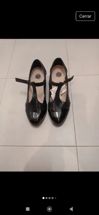 Zapatos negros T-strap