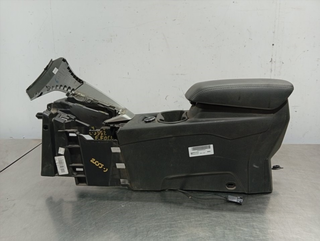 APOYABRAZOS CENTRAL FORD FOCUS BERLINA (CEW) T1DA