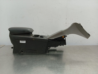 APOYABRAZOS CENTRAL FORD FOCUS BERLINA (CEW) T1DA