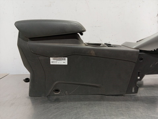 APOYABRAZOS CENTRAL FORD FOCUS BERLINA (CEW) T1DA