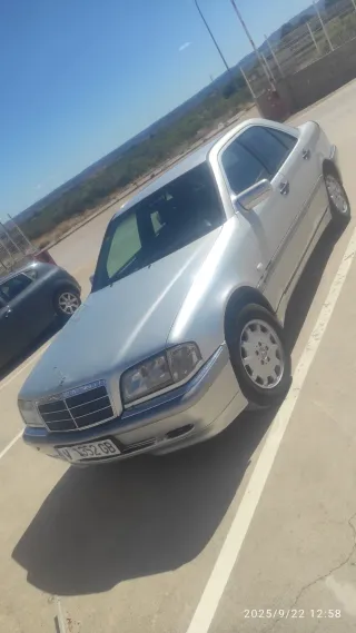 Mercedes-Benz C250 1999