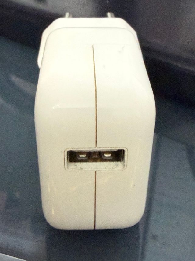 Cargador Apple iPhone iPad 10W Original