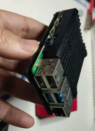 Raspberry Pi 4B 4GB de RAM + disipador + cables
