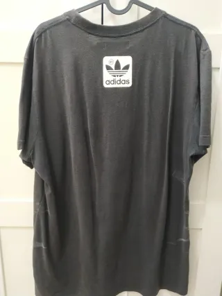 Camiseta Adidas Originals Negra