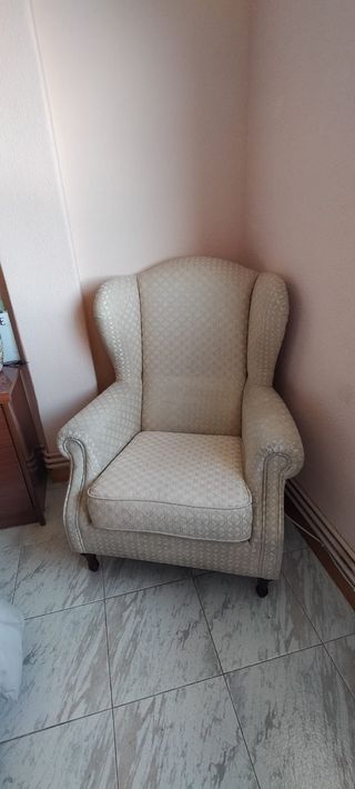 Sillón orejero clásico