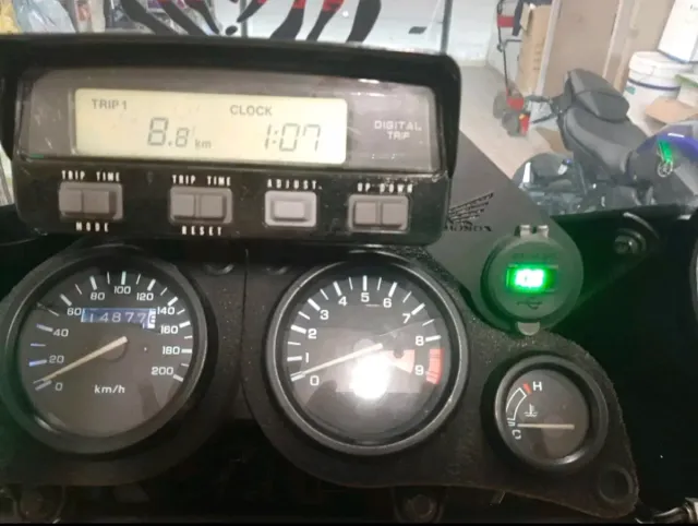 Supporti XRV 750 per Voltmetro/USB/Interruttore