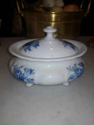 Bombonera Imar porcelana azul y blanco