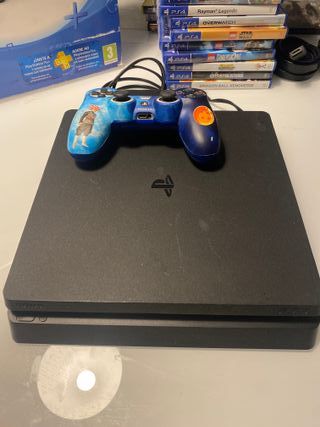 PS4 500GB + Mando Personalizado y Juegos