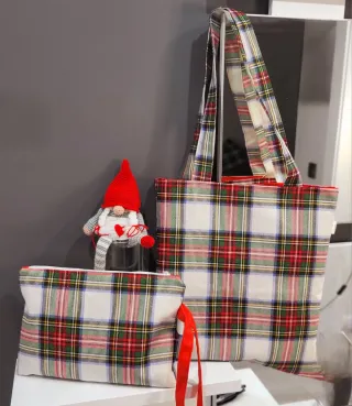 Bolso y neceser tartán navideño