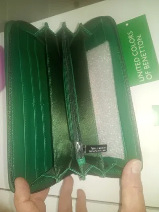 Cartera Benetton Verde Nueva Con Etiqueta solo 12€