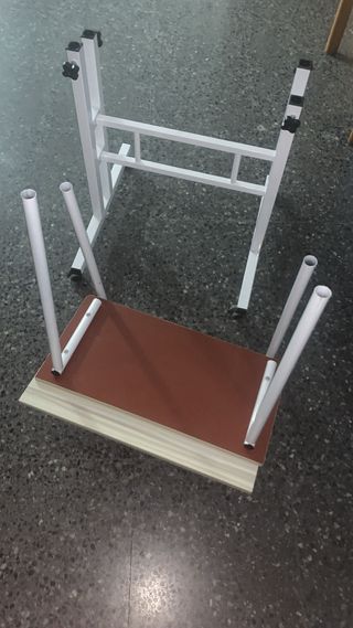 Mesa auxiliar elevable