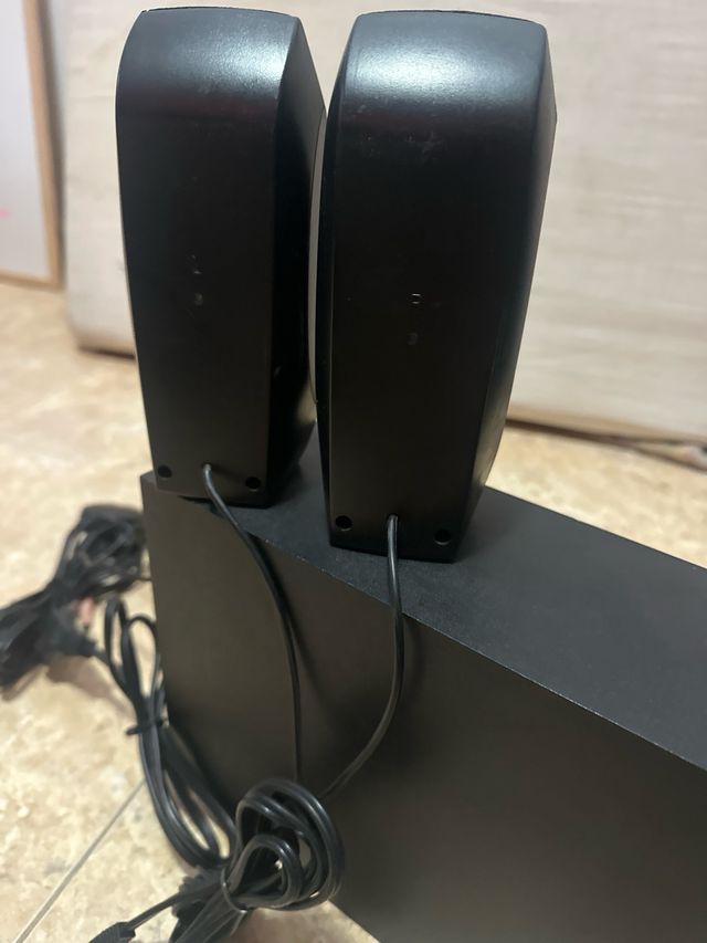 Altavoces Logitech Negros