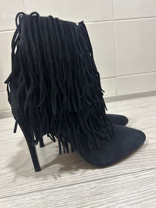 Botines piel girada flecos negros talla 40 