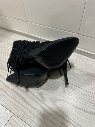 Botines piel girada flecos negros talla 40 