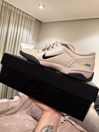 Nike Total 90 Beige/Negro