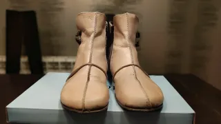 Botines Jose Saenz de piel beige planos