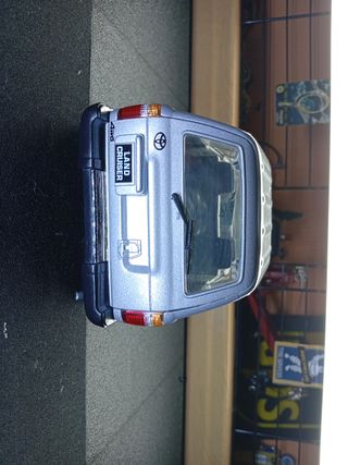 Giocattoli da strada Toyota Land Cruiser 1/18