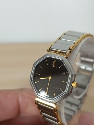 Reloj Yves Saint Laurent Octogonal Negro y Dorado