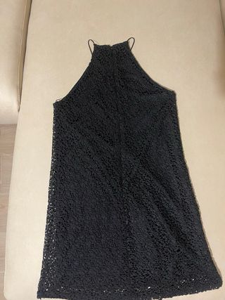 Vestido negro de encaje