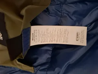BLAUER original, relleno de plumas.
