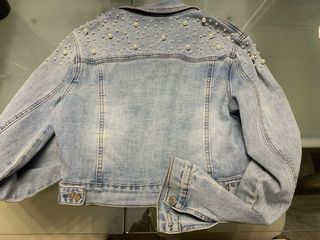 Chaqueta vaquera con perlas