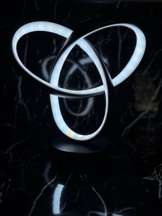 Lampada design geometrica dimmerabile