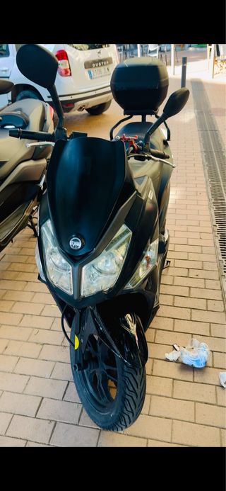 Moto Scooter Negra