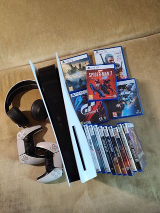 PS5 con caja, juegos y suscripción PS+ Premium
