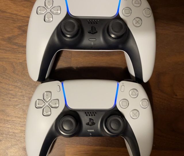 PS5 con caja, juegos y suscripción PS+ Premium