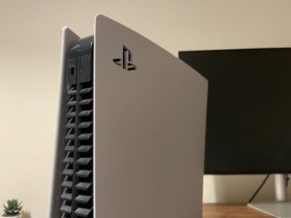 PS5 con caja, juegos y suscripción PS+ Premium