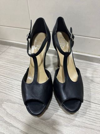 Zapatos de piel negros talla 39