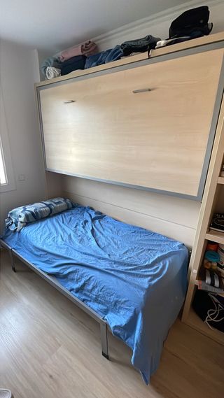 Litera metálica y de madera