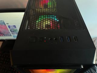 PC Gaming con luces LED