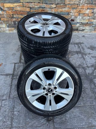 Llantas Mercedes 4uds 90%  uso Michelin