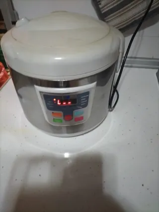 Robot de cocina 20€. Marca.cooker Matic