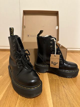 Botines Dr. Martens Plataforma Negros